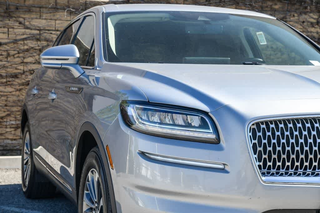 2021 Lincoln Nautilus Standard photo 4