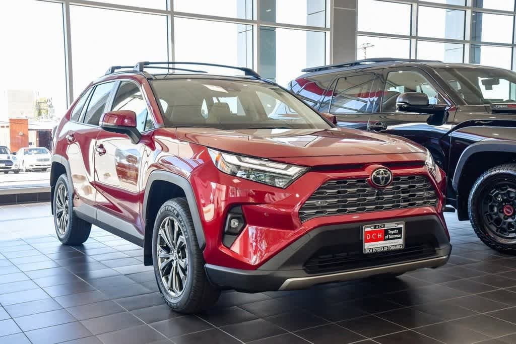 Thumbnail: 2025 Toyota RAV4 - 3