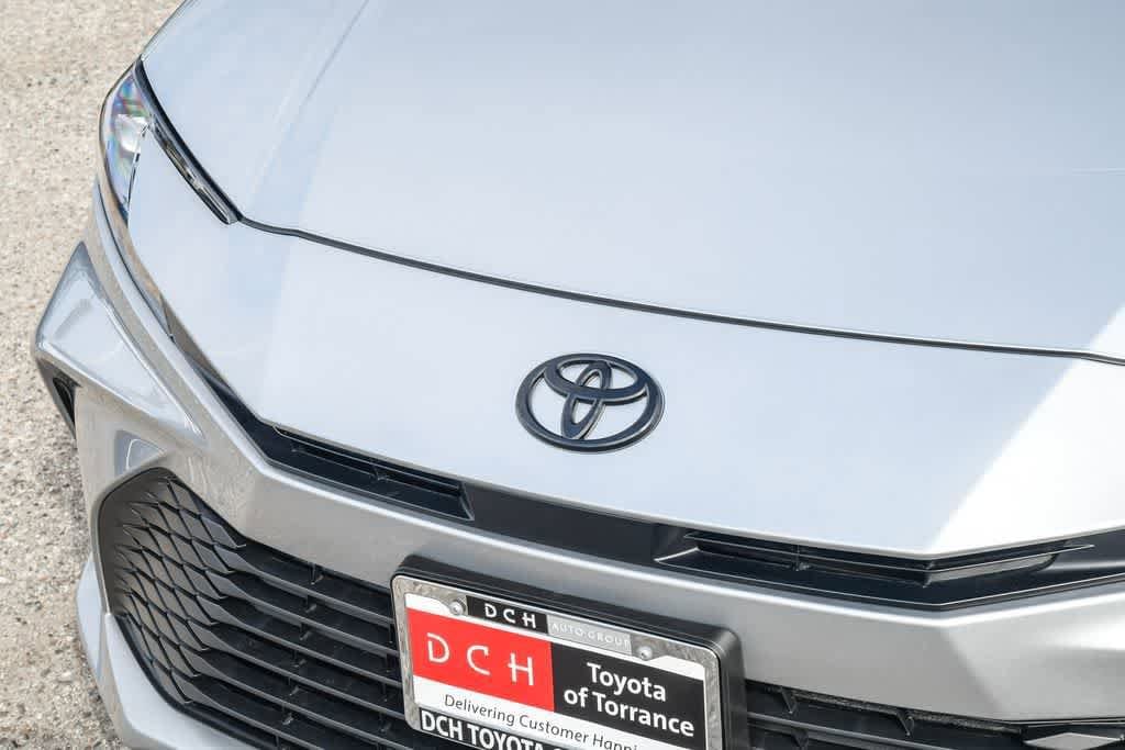2026 Toyota Camry LE photo 4