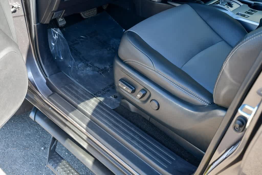 Thumbnail: 2021 Toyota 4Runner - 22