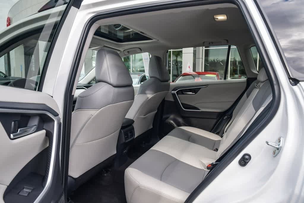 Thumbnail: 2025 Toyota RAV4 - 20