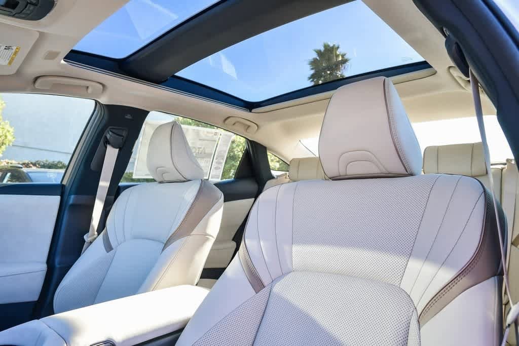 Thumbnail: 2026 Toyota Crown - 18