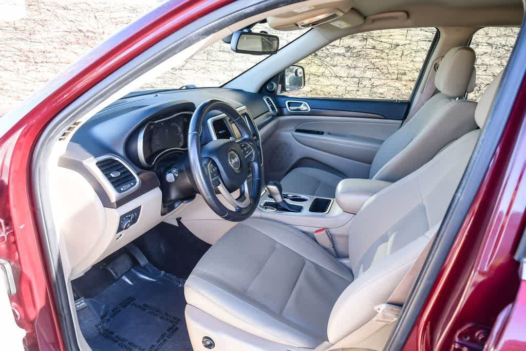 Thumbnail: 2016 Jeep Grand Cherokee - 16