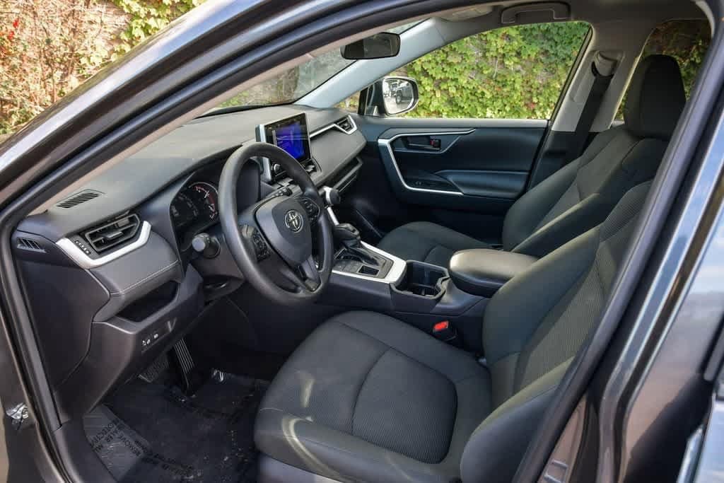 Thumbnail: 2025 Toyota RAV4 - 16