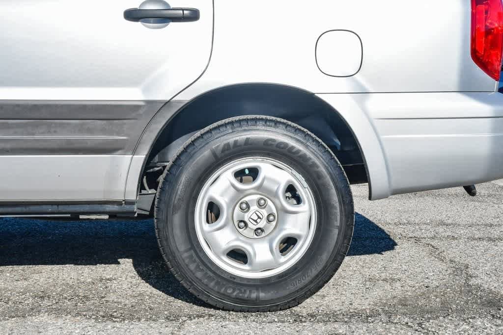 Thumbnail: 2005 Honda Pilot - 11