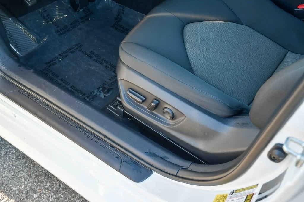 Thumbnail: 2024 Toyota Camry - 20