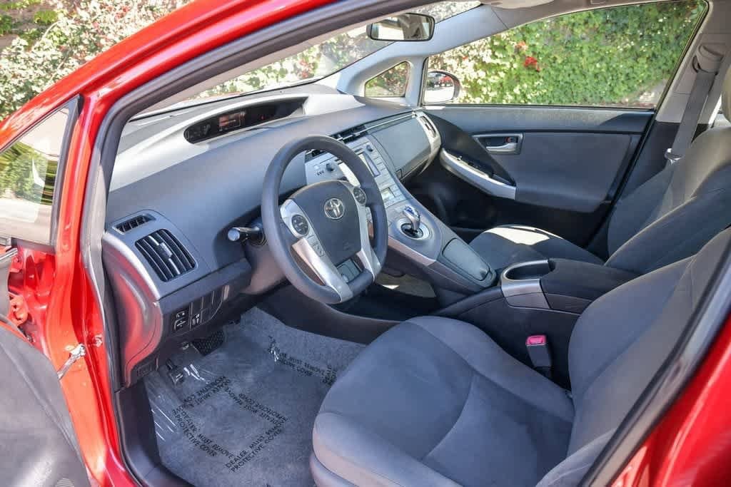 Thumbnail: 2013 Toyota Prius - 17
