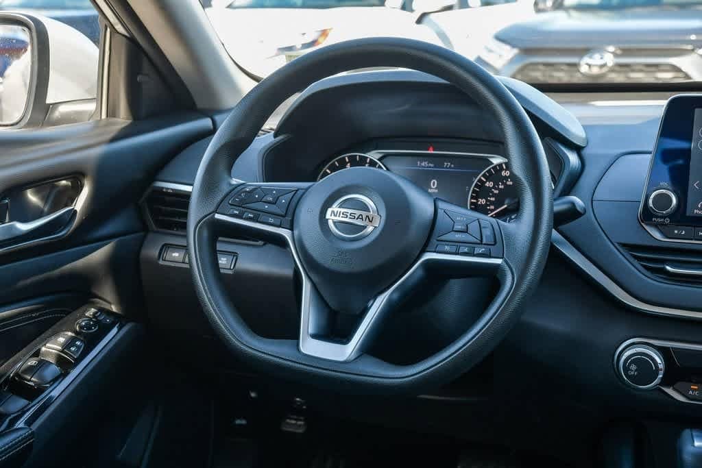 Thumbnail: 2021 Nissan Altima - 12