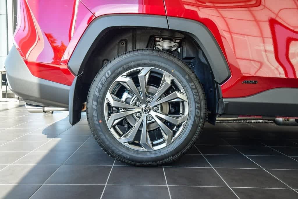 Thumbnail: 2025 Toyota RAV4 - 10