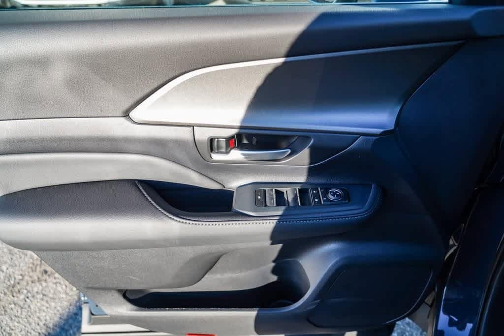 Thumbnail: 2026 Toyota Grand Highlander - 20