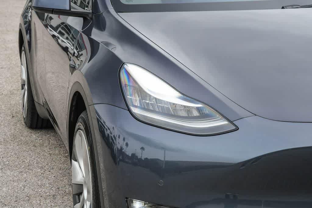 Thumbnail: 2021 Tesla Model Y - 4