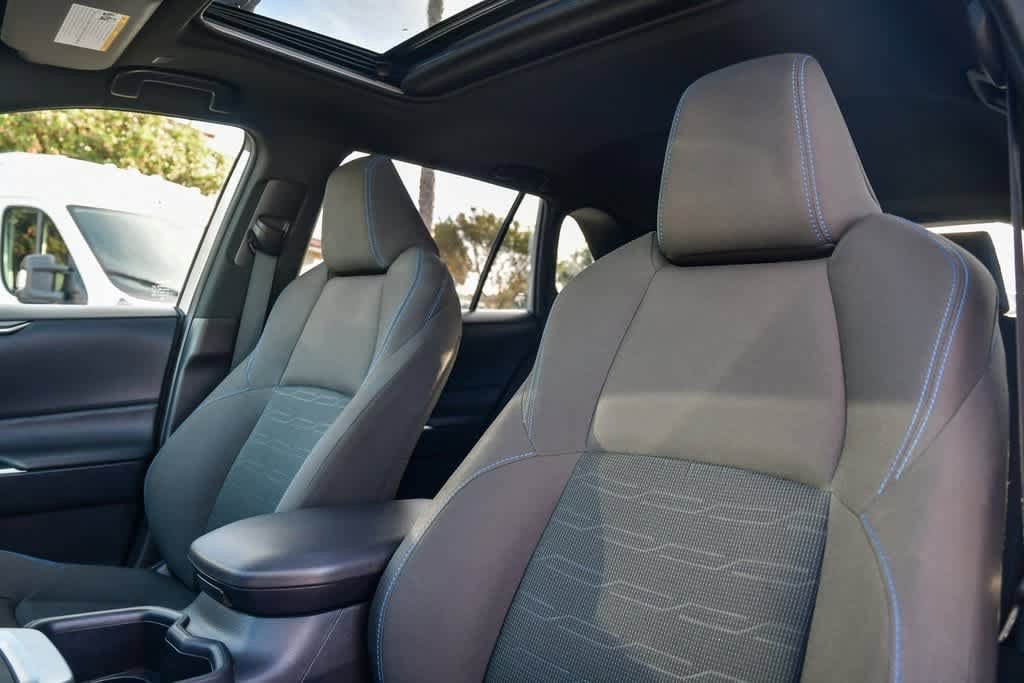 Thumbnail: 2024 Toyota RAV4 - 17