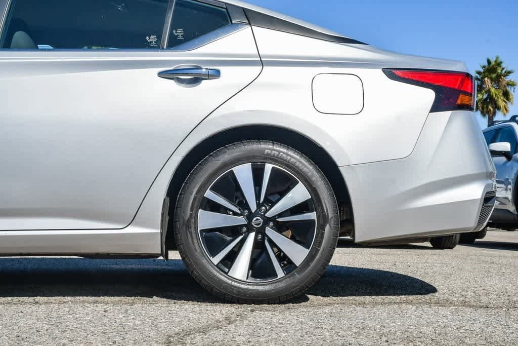 Thumbnail: 2021 Nissan Altima - 11