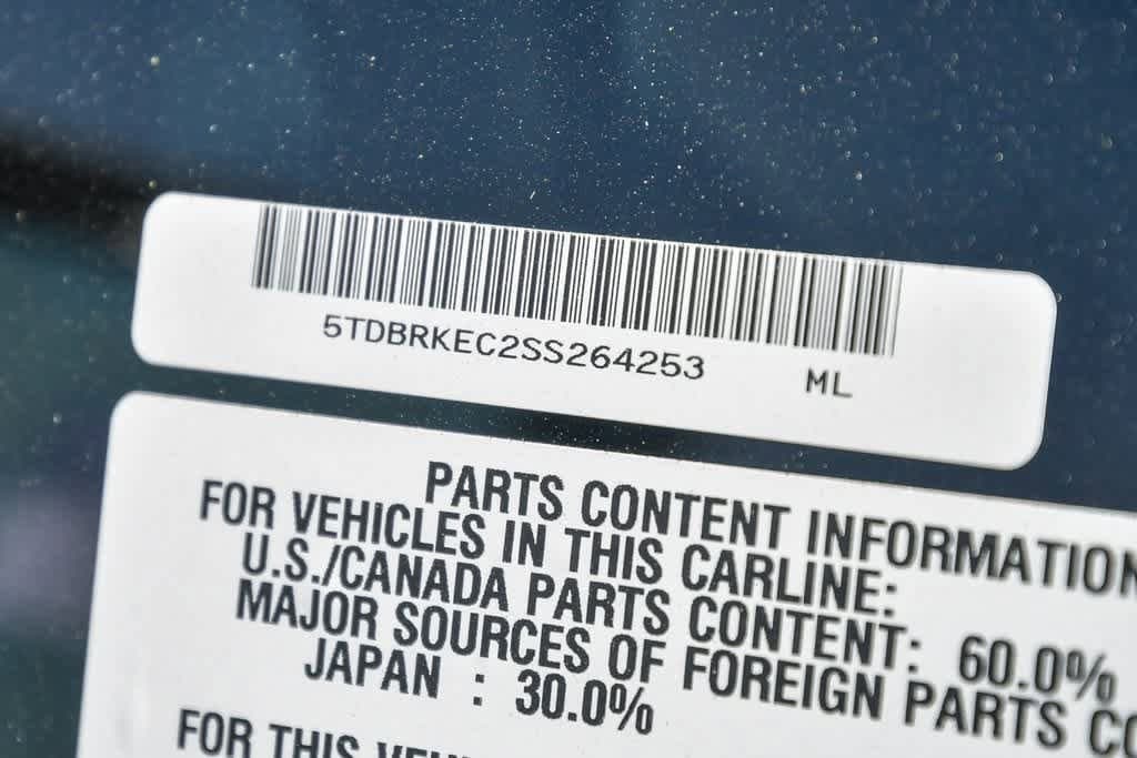 2025 Toyota Sienna LE 29