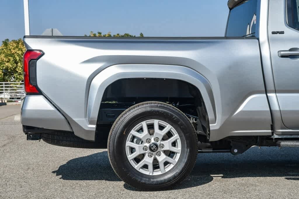 Thumbnail: 2025 Toyota Tacoma - 10