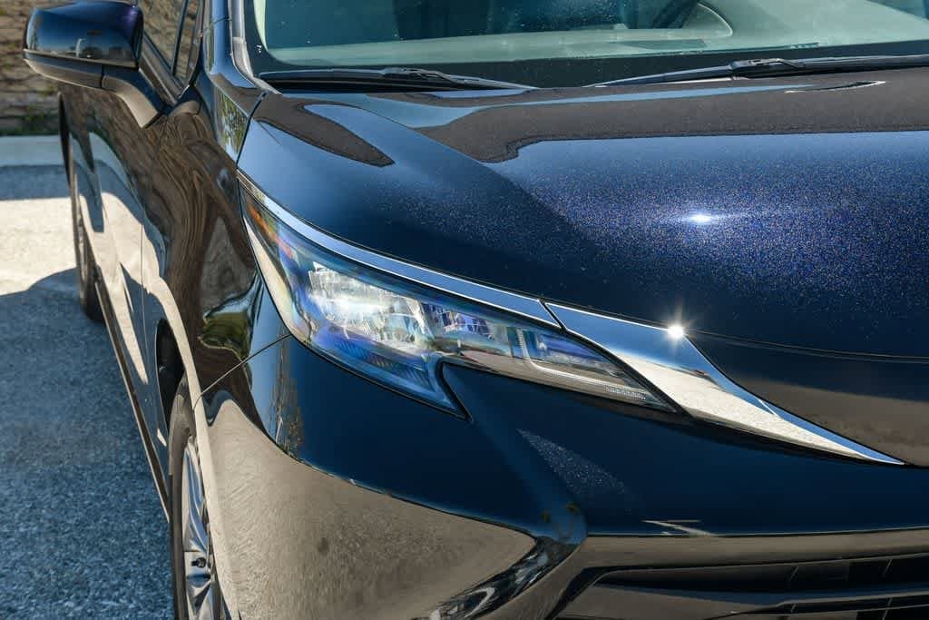 Thumbnail: 2024 Toyota Sienna - 4
