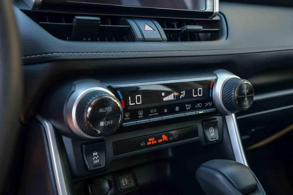 Thumbnail: 2023 Toyota RAV4 - 23