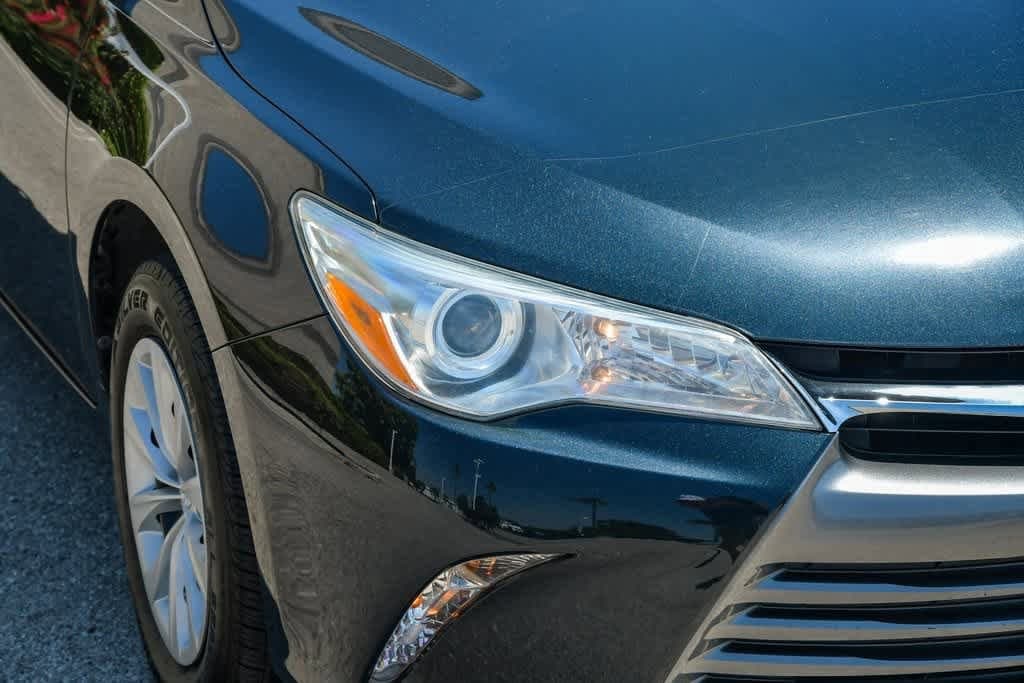 2015 Toyota Camry LE 4