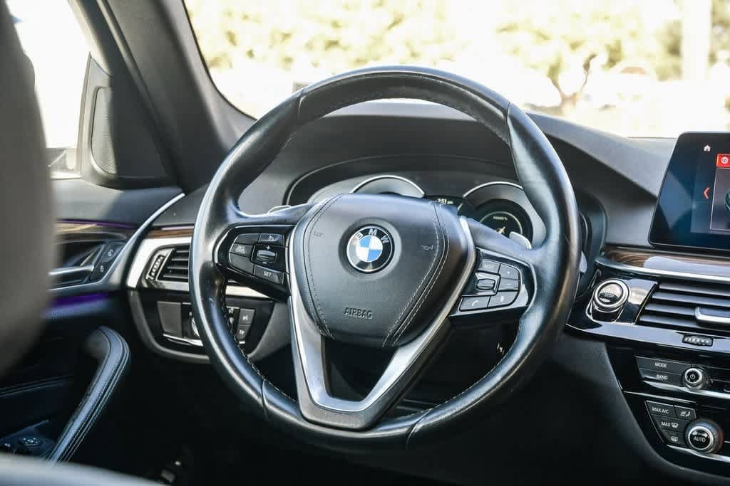 Thumbnail: 2019 BMW 5 Series - 12