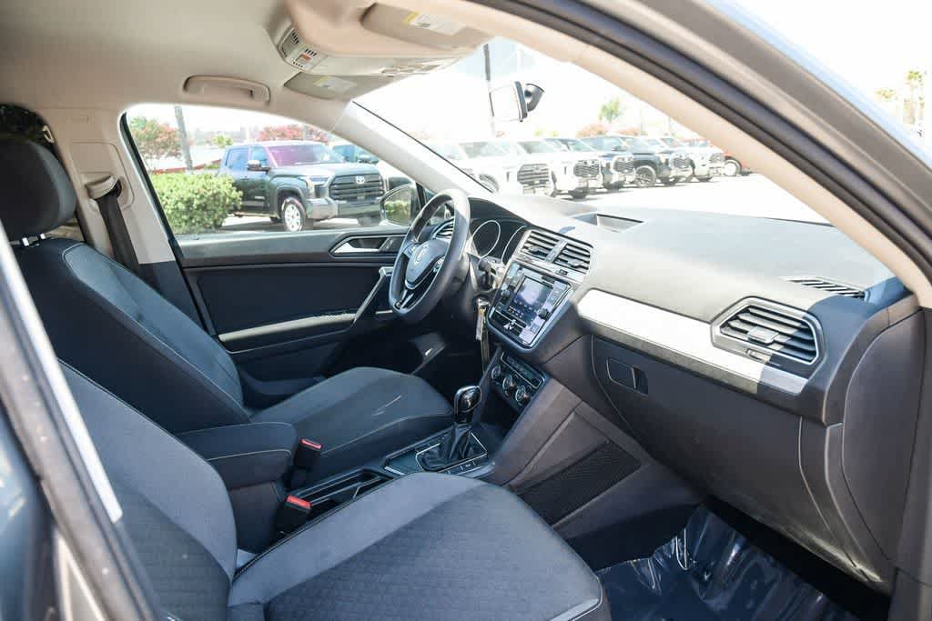 Thumbnail: 2021 Volkswagen Tiguan - 13