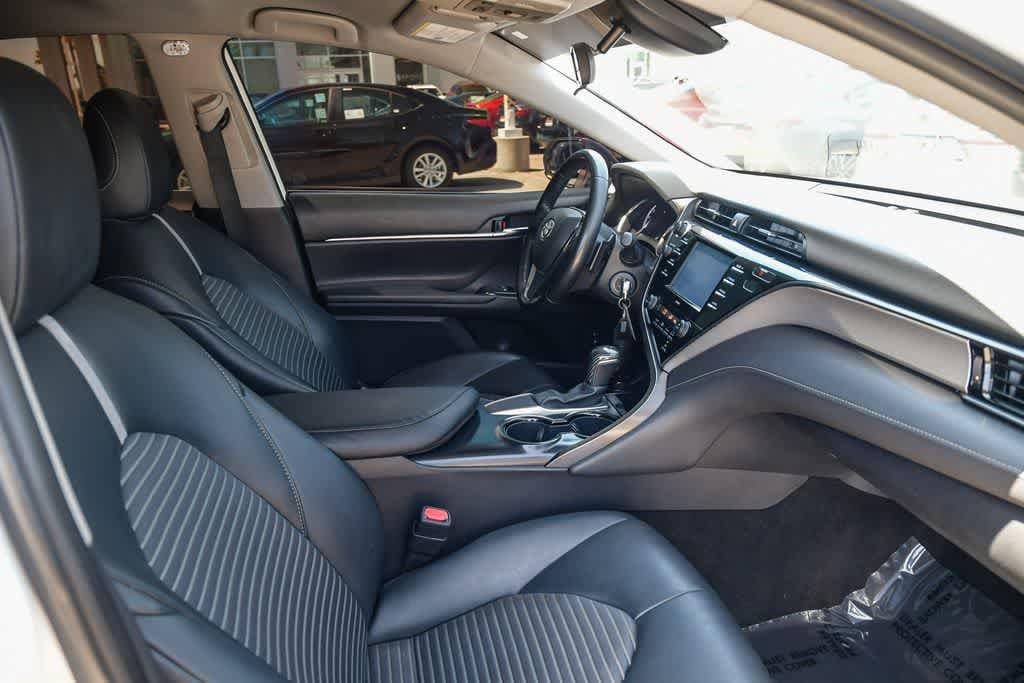 Thumbnail: 2020 Toyota Camry - 15