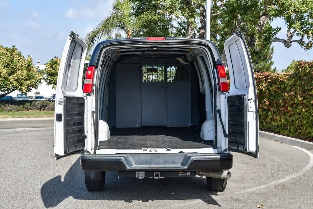 Thumbnail: 2019 GMC Savana - 26