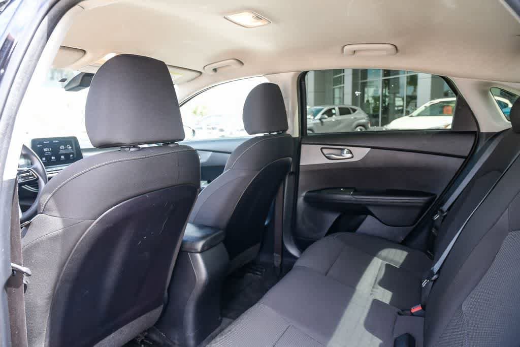 Thumbnail: 2019 Kia Forte - 18
