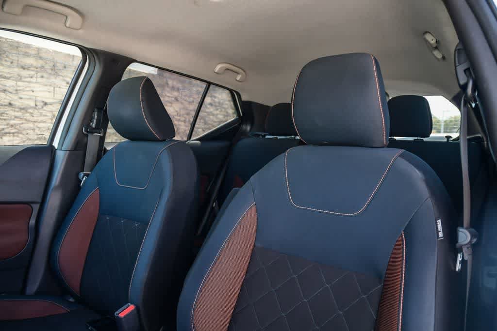 Thumbnail: 2018 Nissan Kicks - 18