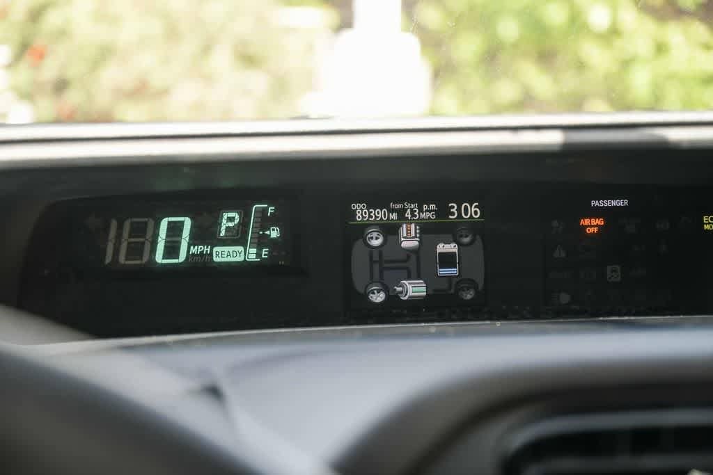 Thumbnail: 2013 Toyota Prius c - 24