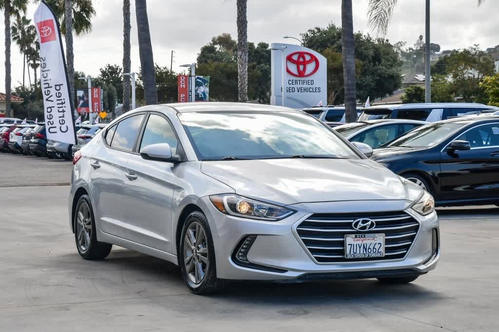 Used 2017 Hyundai Elantra SE Car