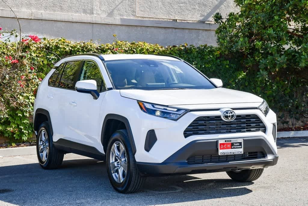 New 2025 Toyota RAV4 XLE SUV