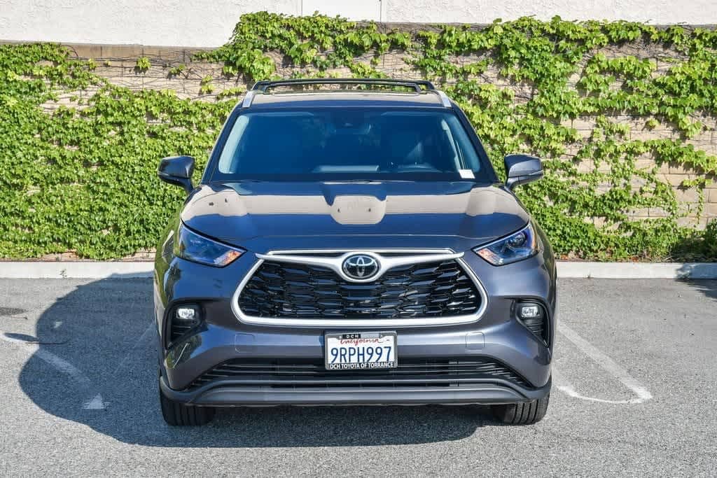 Certified 2025 Toyota Highlander XLE with VIN 5TDKBRCH6SS651061 for sale in Torrance, CA
