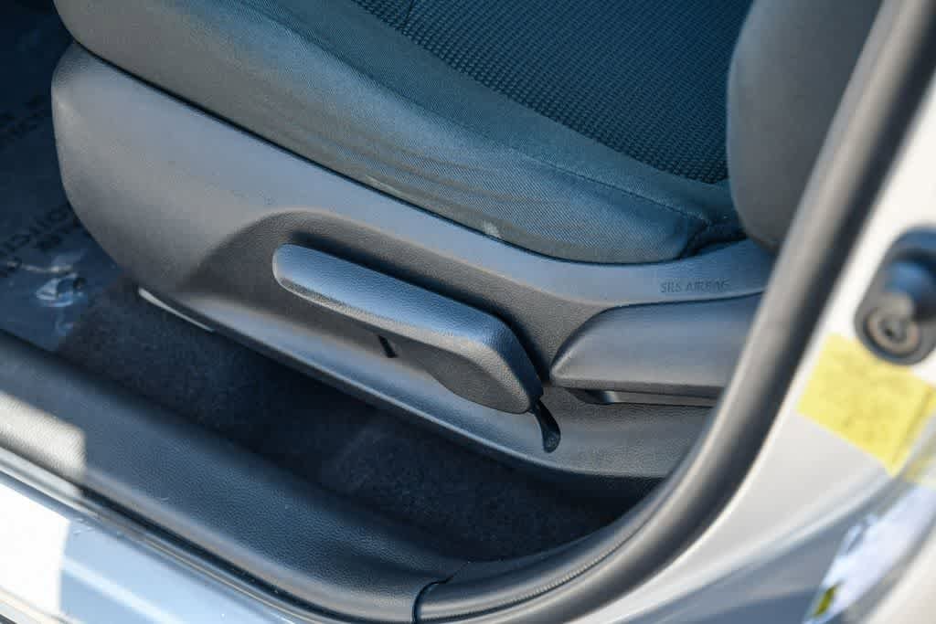 Thumbnail: 2023 Toyota RAV4 - 26