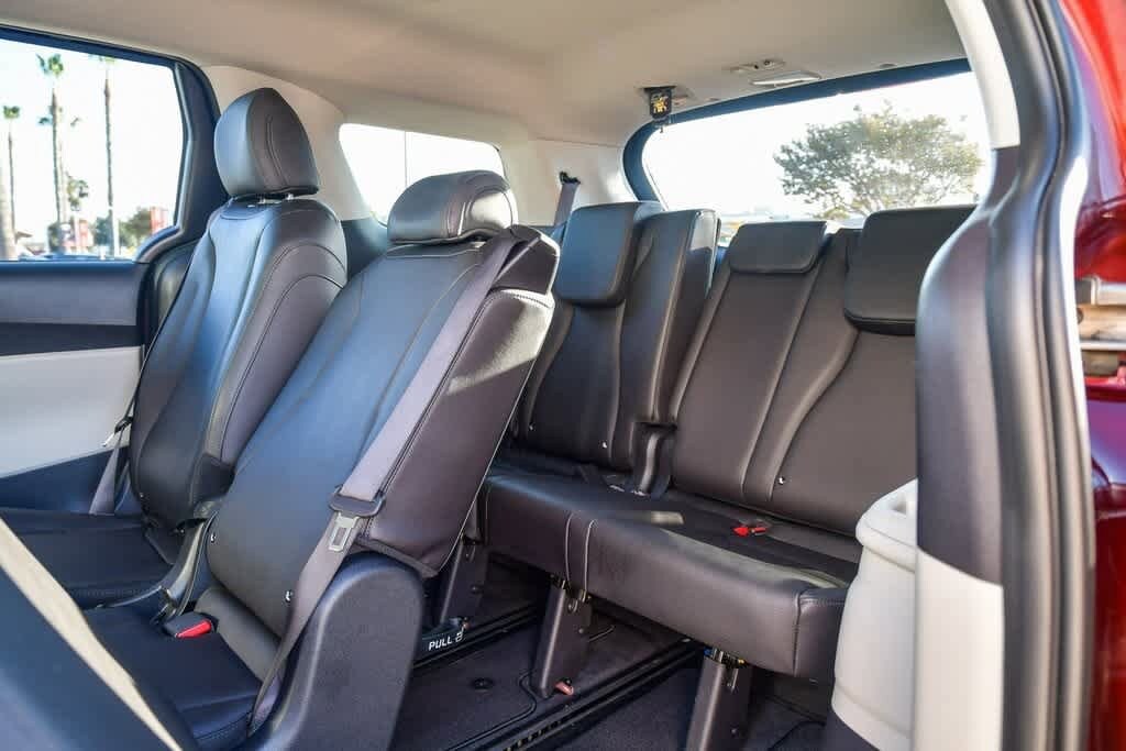 Thumbnail: 2024 Kia Carnival - 19