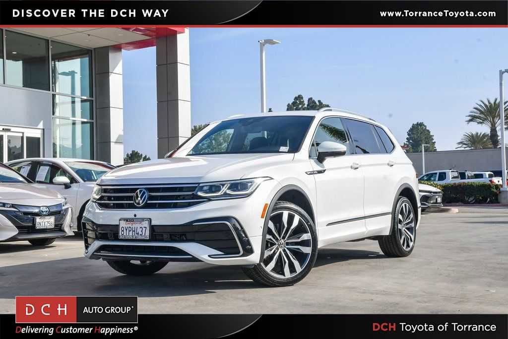 Thumbnail: 2022 Volkswagen Tiguan - 1