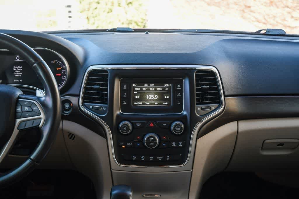 Thumbnail: 2016 Jeep Grand Cherokee - 13