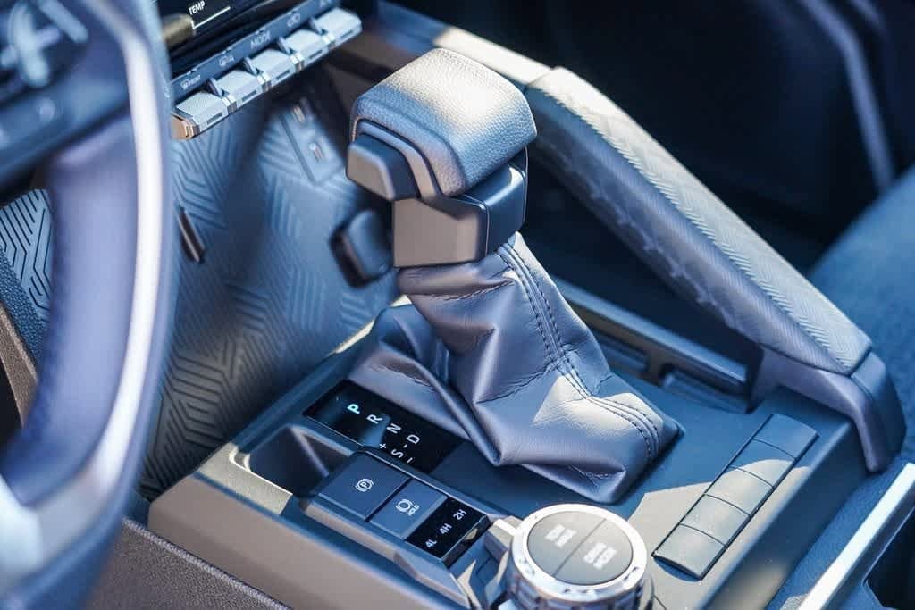 Thumbnail: 2025 Toyota 4Runner - 19