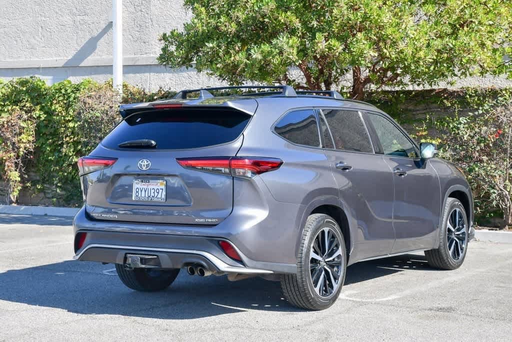 Thumbnail: 2022 Toyota Highlander - 6
