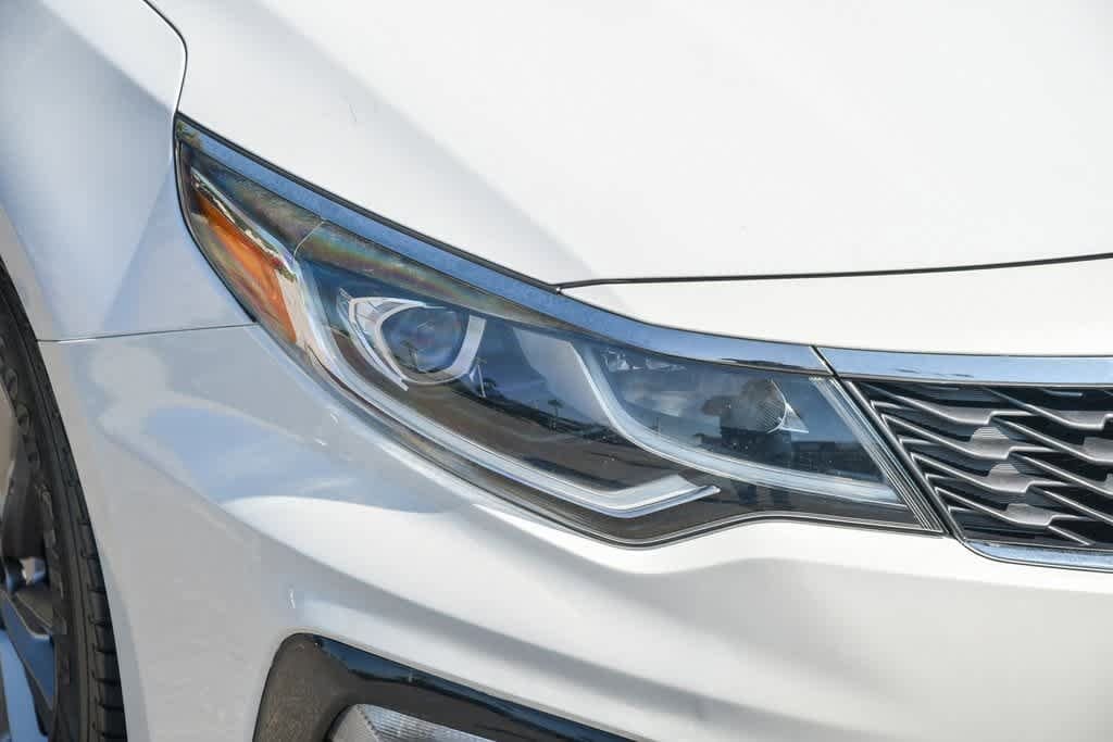Thumbnail: 2020 Kia Optima - 4