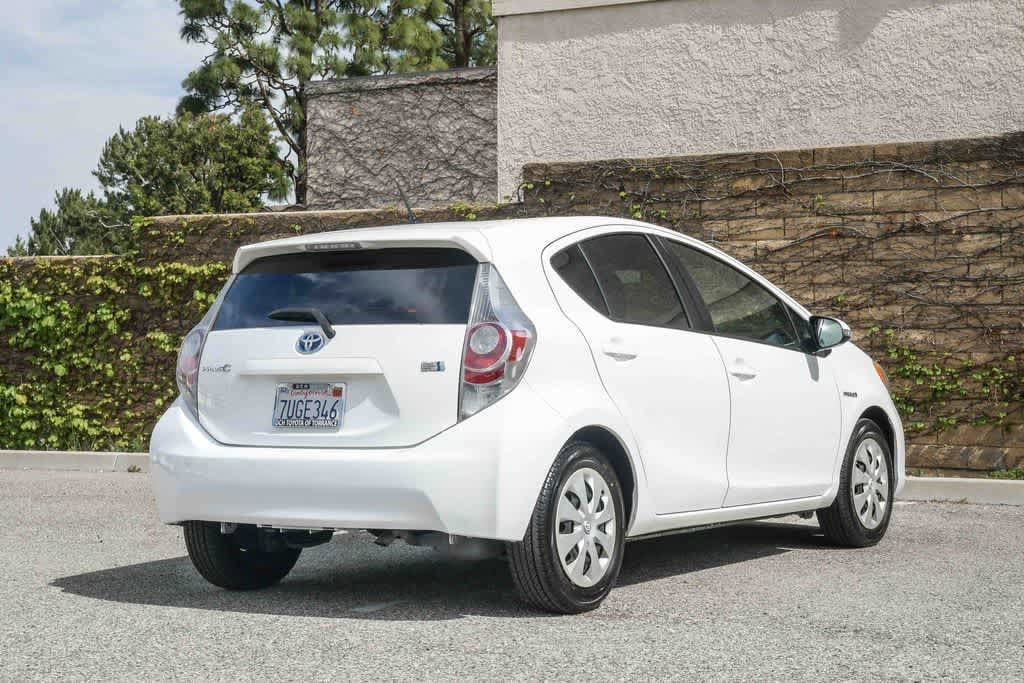 Thumbnail: 2013 Toyota Prius c - 7
