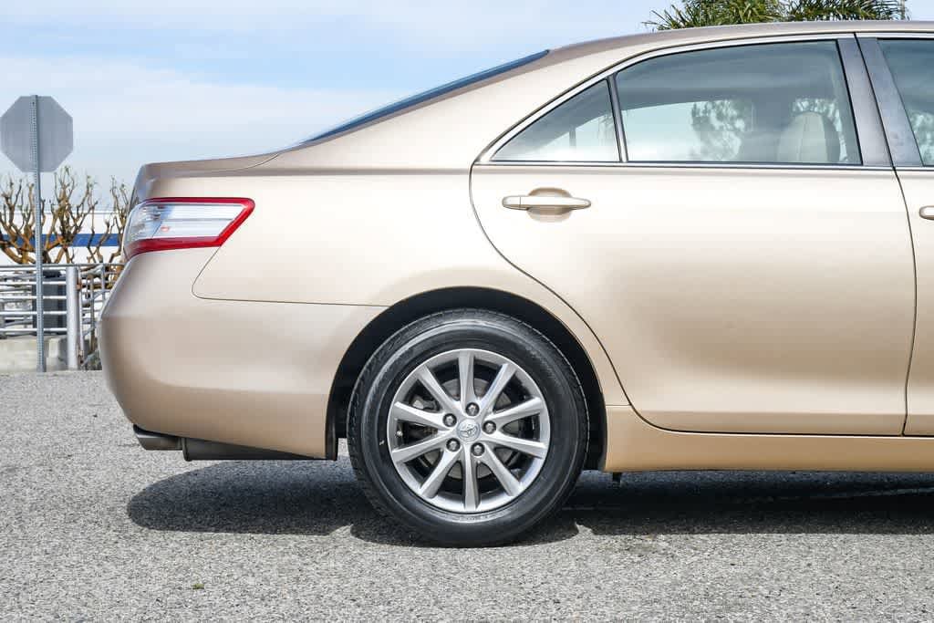 Thumbnail: 2010 Toyota Camry - 10