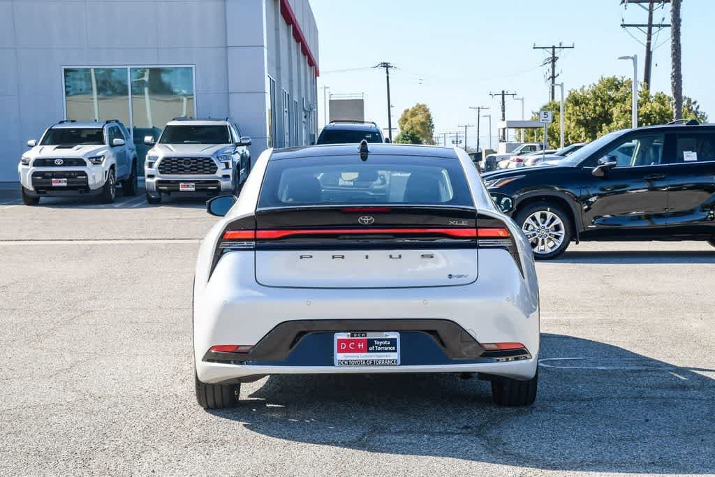 2024 Toyota Prius XLE photo 3