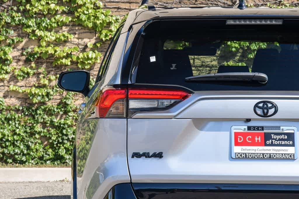 Thumbnail: 2025 Toyota RAV4 - 6