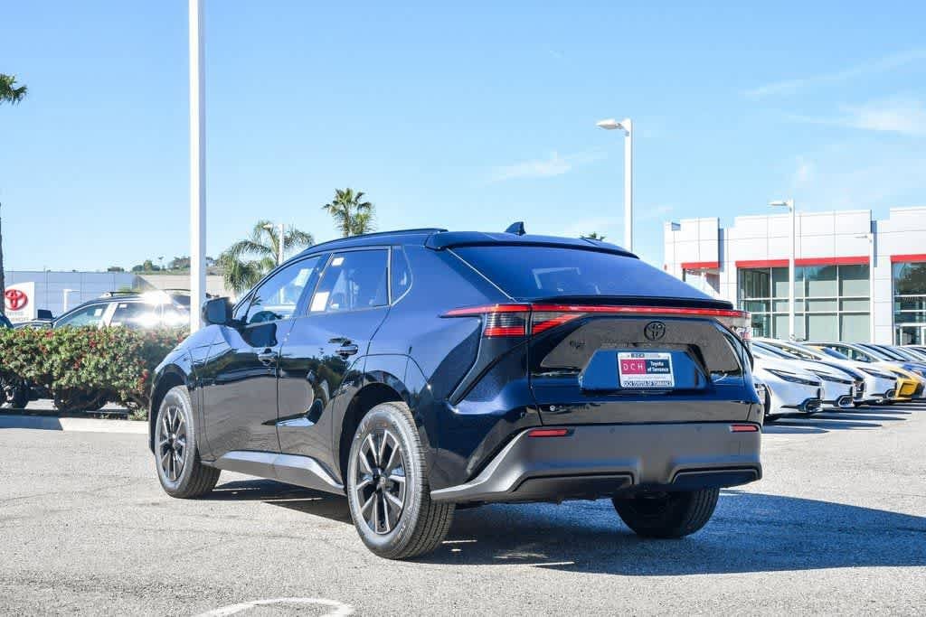 2026 Toyota bZ XLE - Photo 9