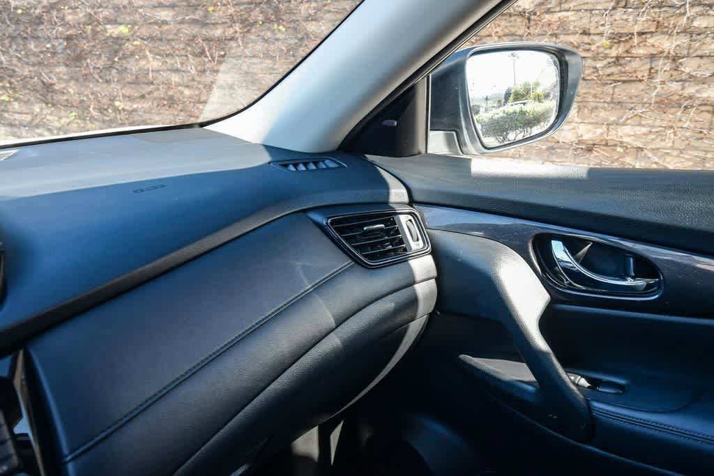 Thumbnail: 2019 Nissan Rogue - 22