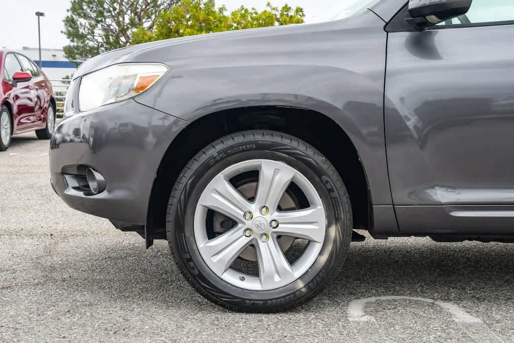 Thumbnail: 2010 Toyota Highlander - 10