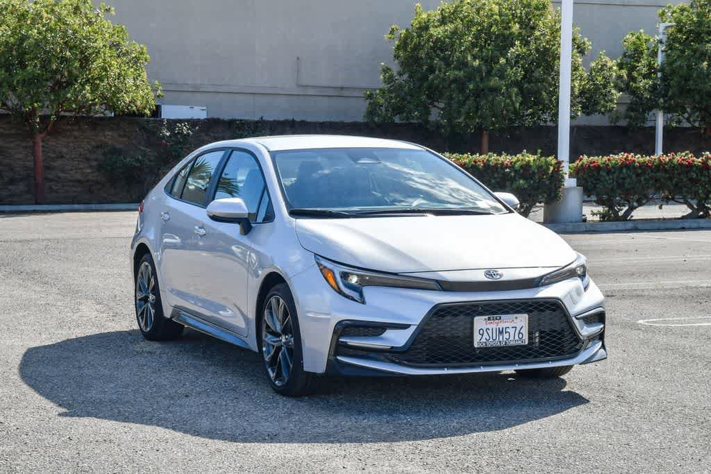 Thumbnail: 2025 Toyota Corolla - 3