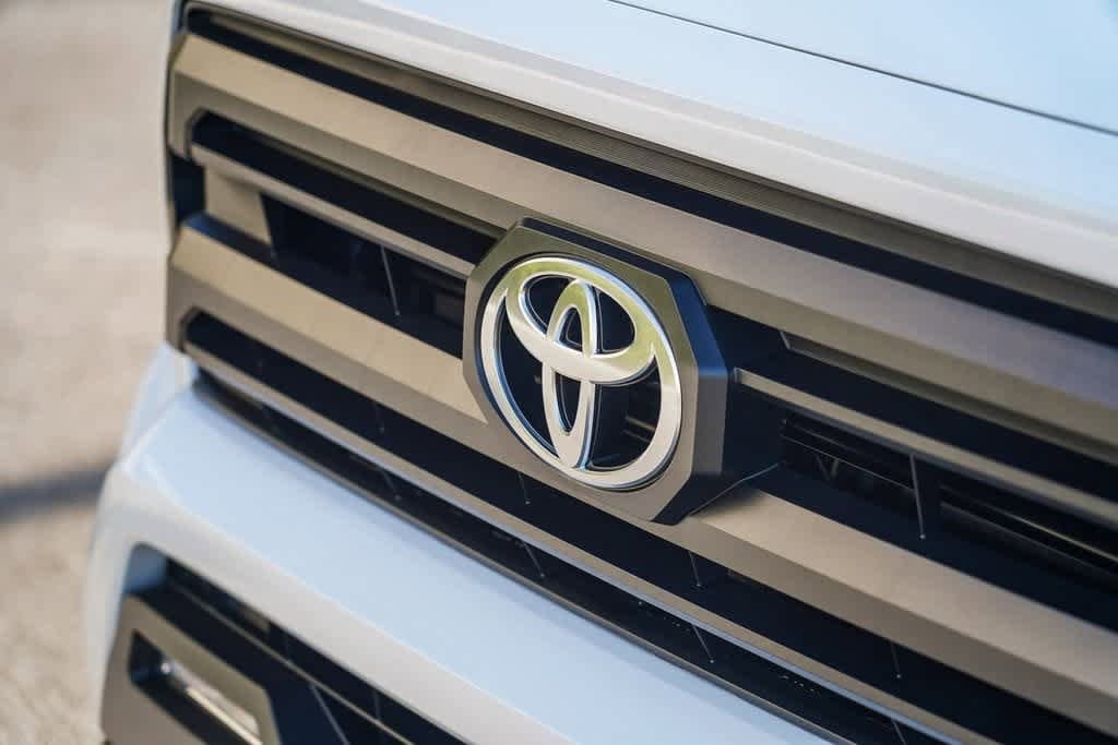 Thumbnail: 2025 Toyota Tacoma - 3