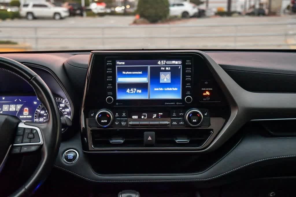 Thumbnail: 2022 Toyota Highlander - 13