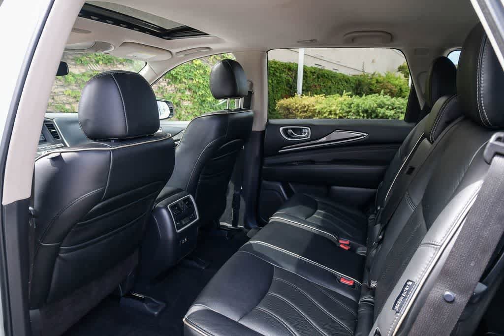 Thumbnail: 2020 INFINITI QX60 - 18